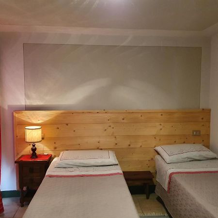 B&B Il Pettirosso Malonno Dış mekan fotoğraf