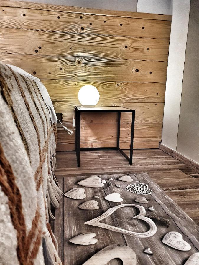 B&B Il Pettirosso Malonno Dış mekan fotoğraf