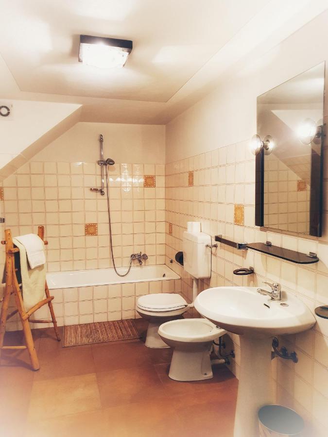 B&B Il Pettirosso Malonno Dış mekan fotoğraf