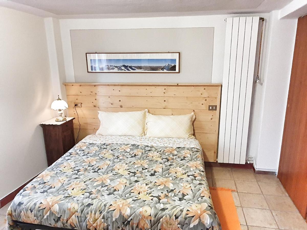 B&B Il Pettirosso Malonno Dış mekan fotoğraf