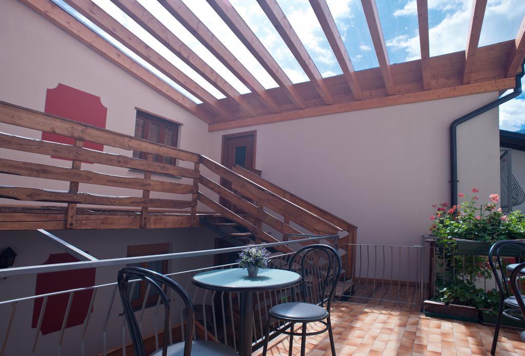 B&B Il Pettirosso Malonno Dış mekan fotoğraf