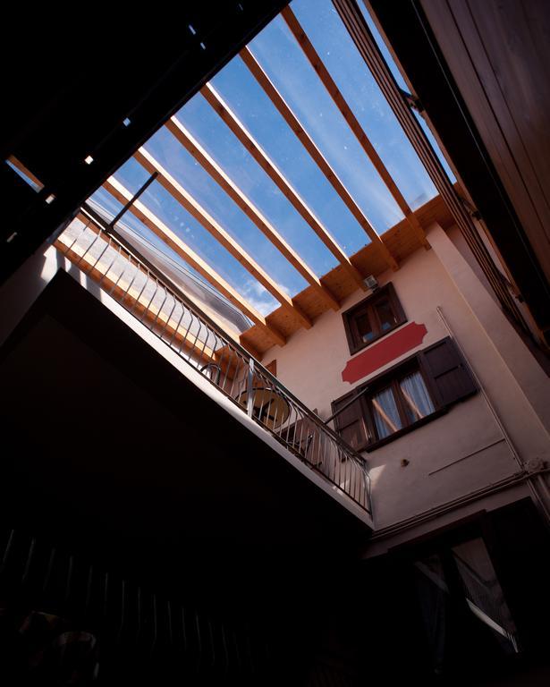 B&B Il Pettirosso Malonno Dış mekan fotoğraf